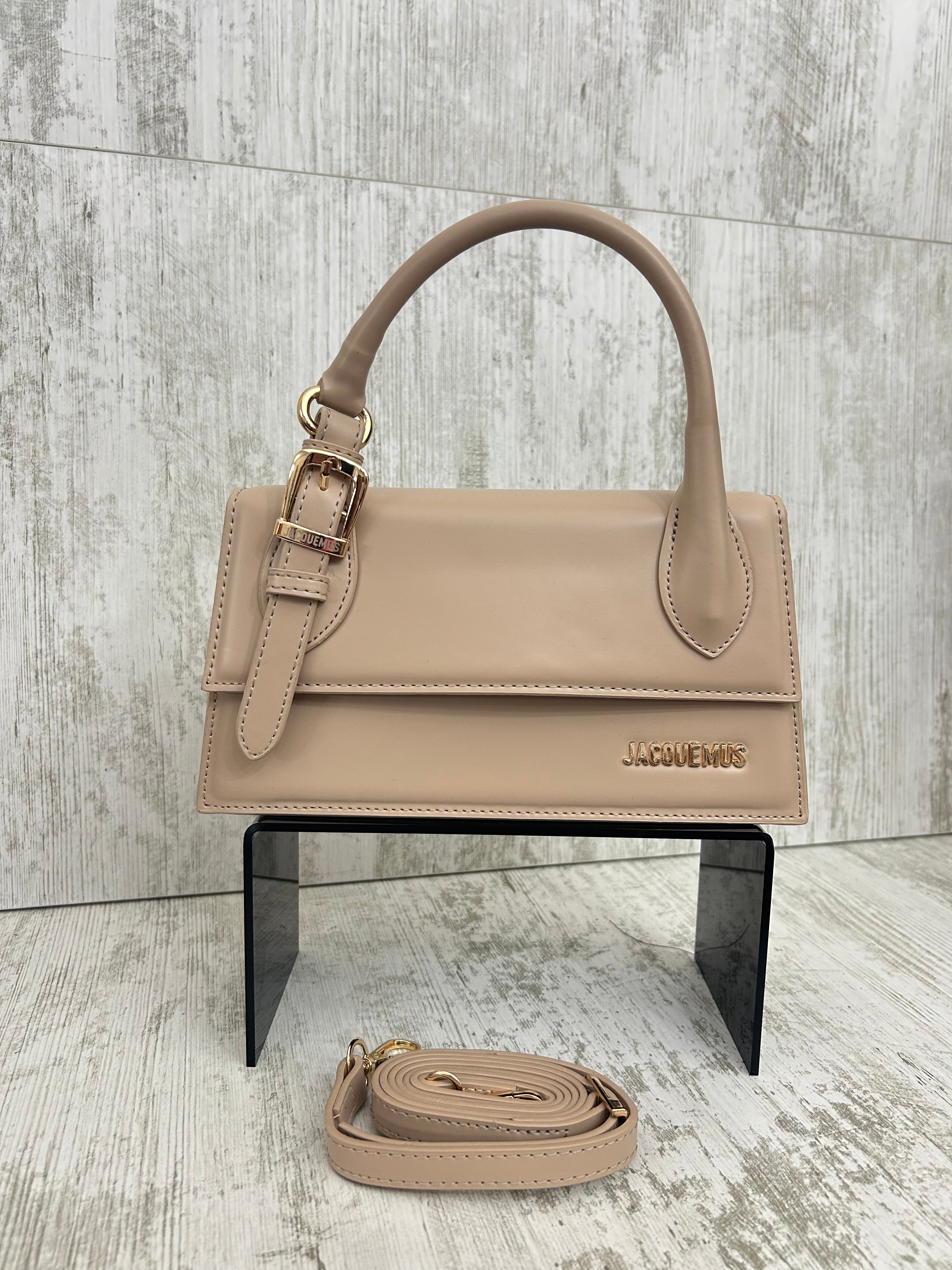 Jacquemus the long chiquito