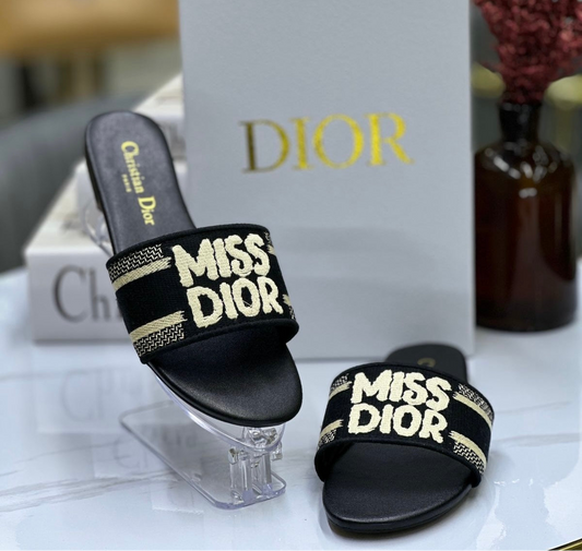 Παντόφλες Miss Dior